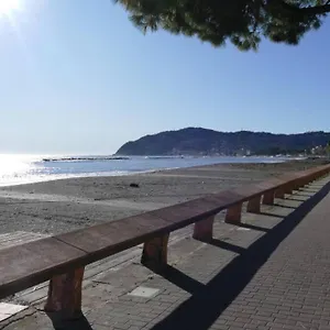 Appartamento Casa Di Ro - Coloratissima A 300 Metri Dal Mare, San Bartolomeo Al Mare